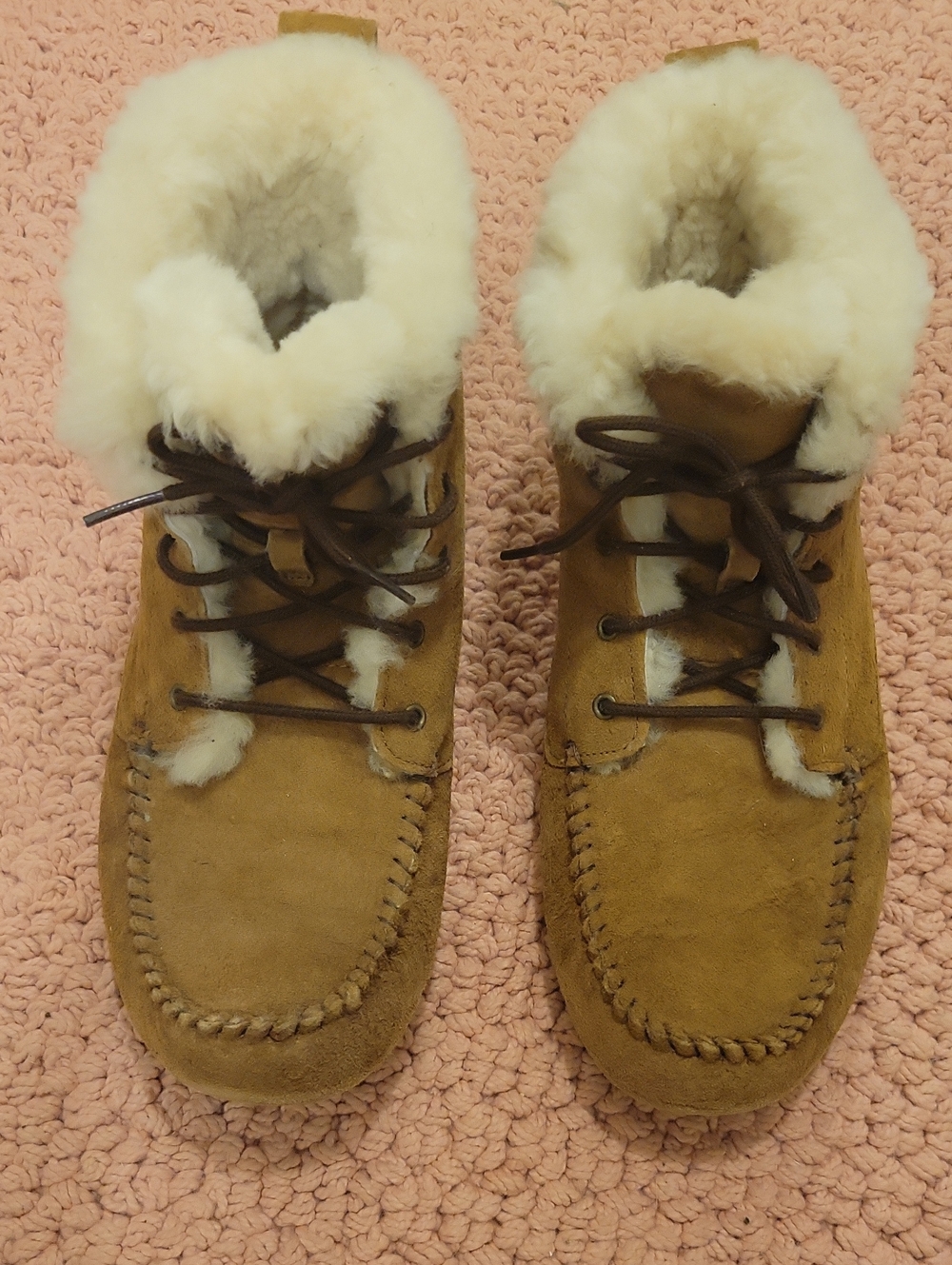 UGG Chestnut Brown Chickaree Moccassin Suede Shearling Lined Boots 8